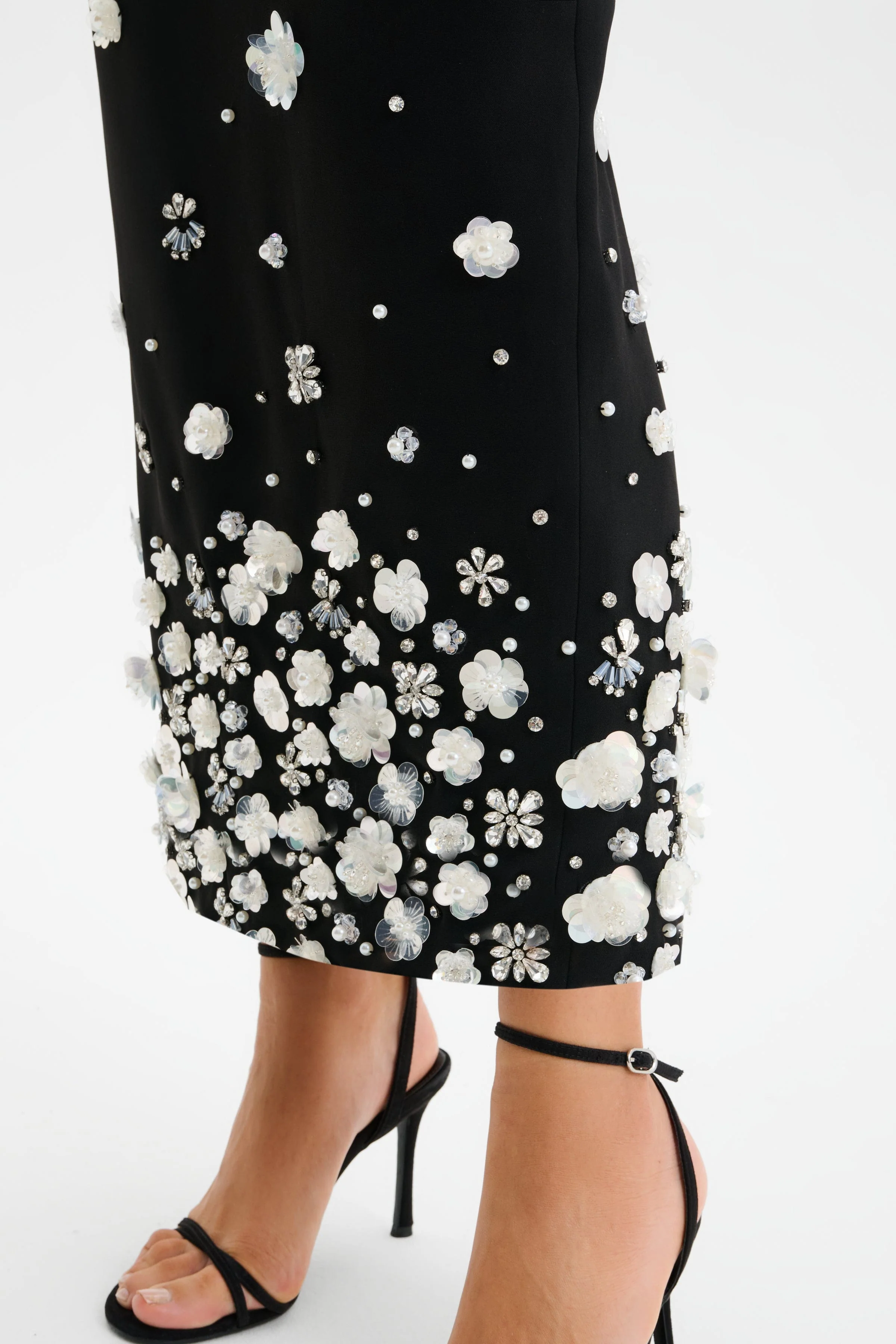 ELARA Ombre Embellished Maxi Skirt in Black - Image 3