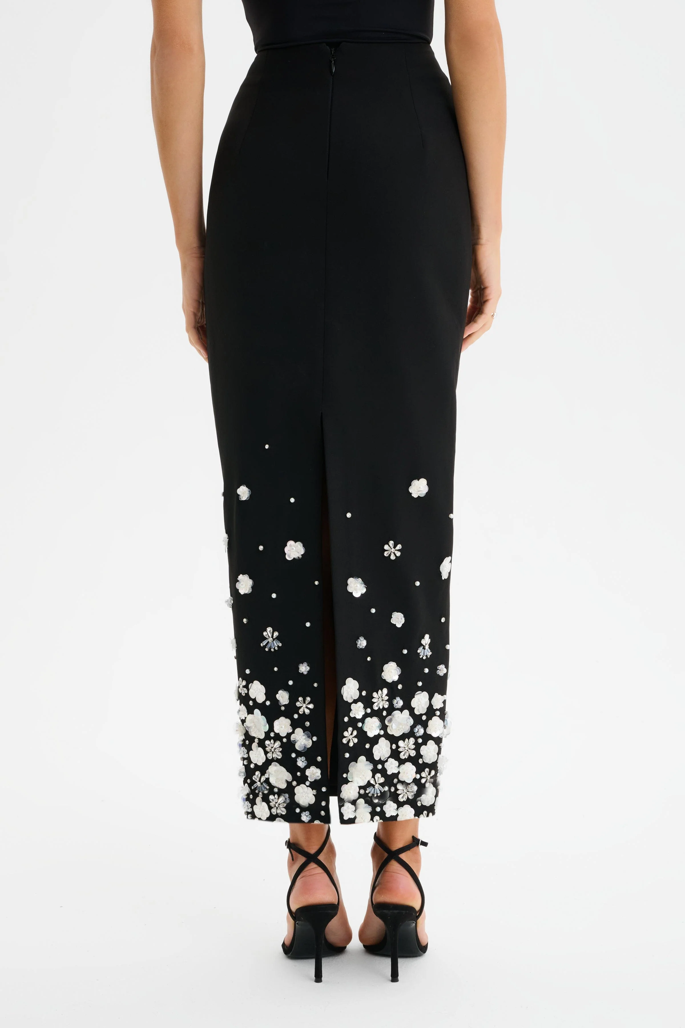 ELARA Ombre Embellished Maxi Skirt in Black - Image 4