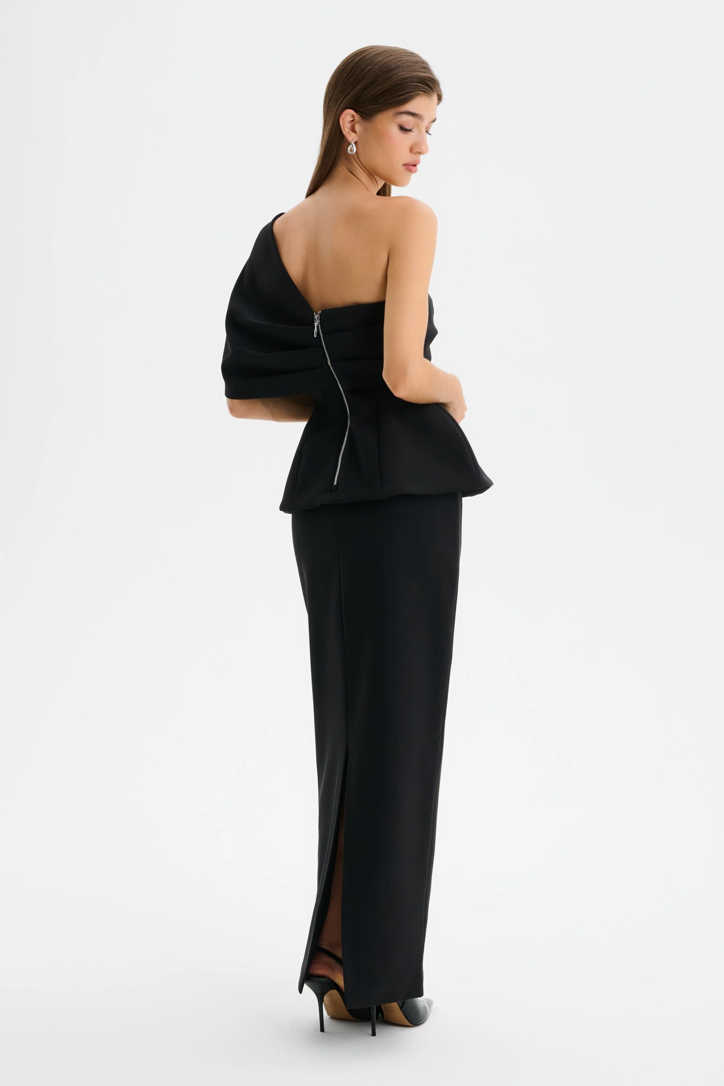 GIOVANNA Twisted Cape Shoulder Maxi Dress in Black - Image 4