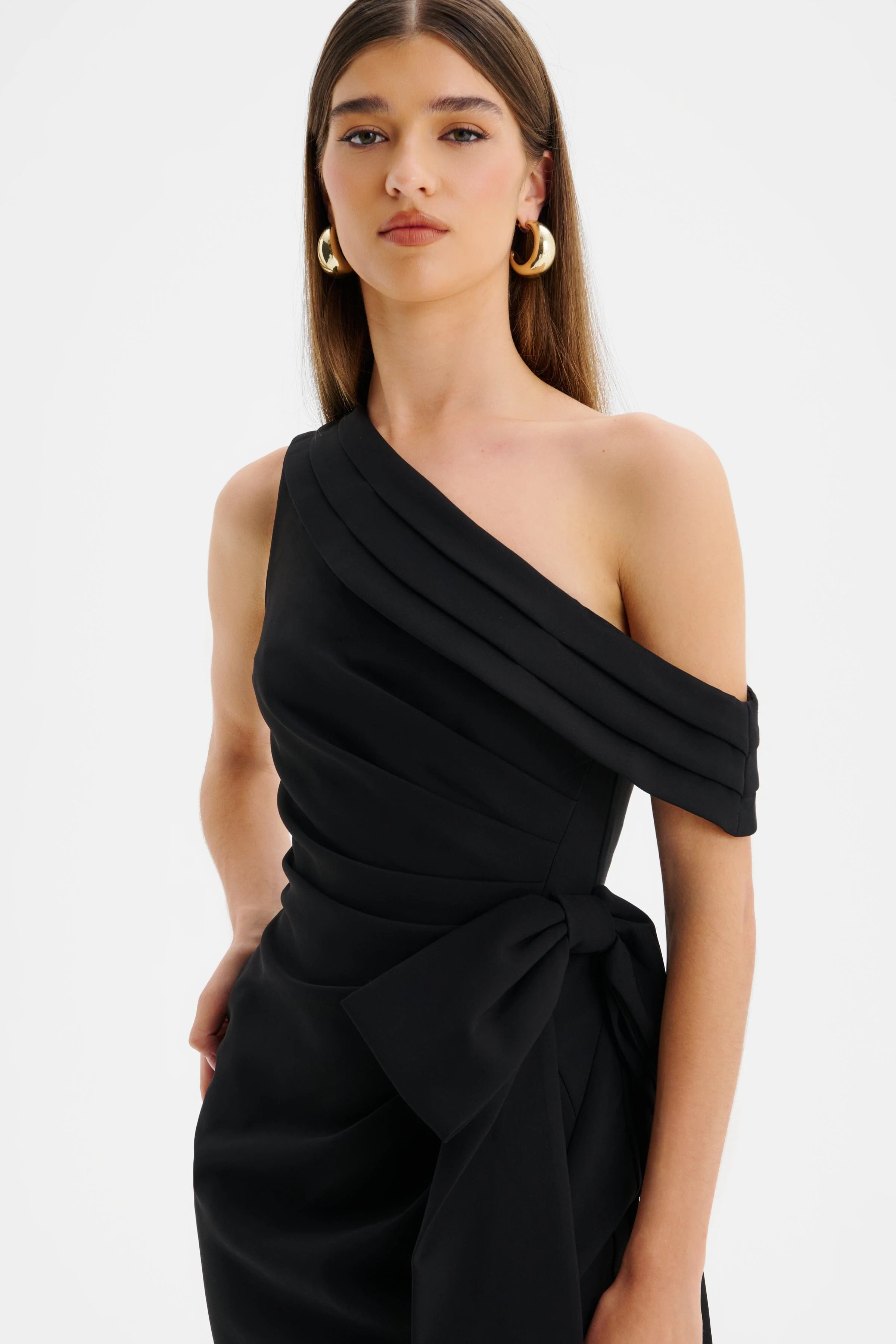 HONEY One Shoulder Pleated Bow Midi Dress in Black - Image 5